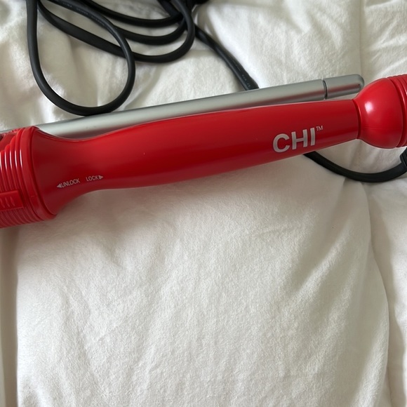 CHI Turbo Ceramic Curling Iron 1.5” - Picture 5 of 5